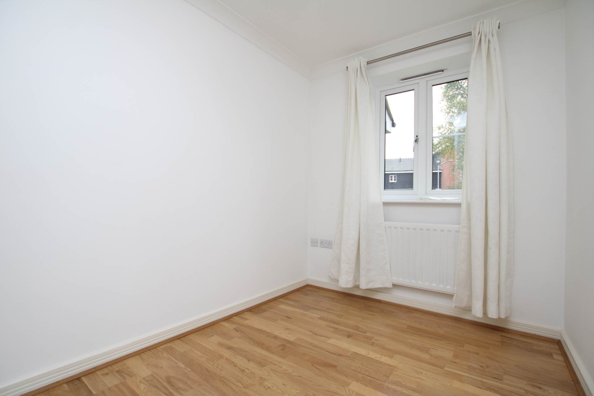 Additional Property Image 2 bedroom Apartment to rent in Kings Langley 7