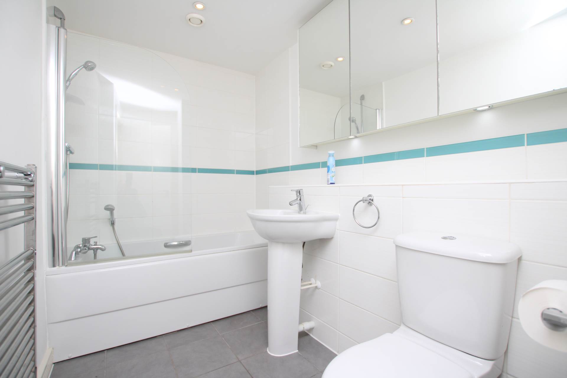 Additional Property Image 2 bedroom Apartment to rent in Kings Langley 8