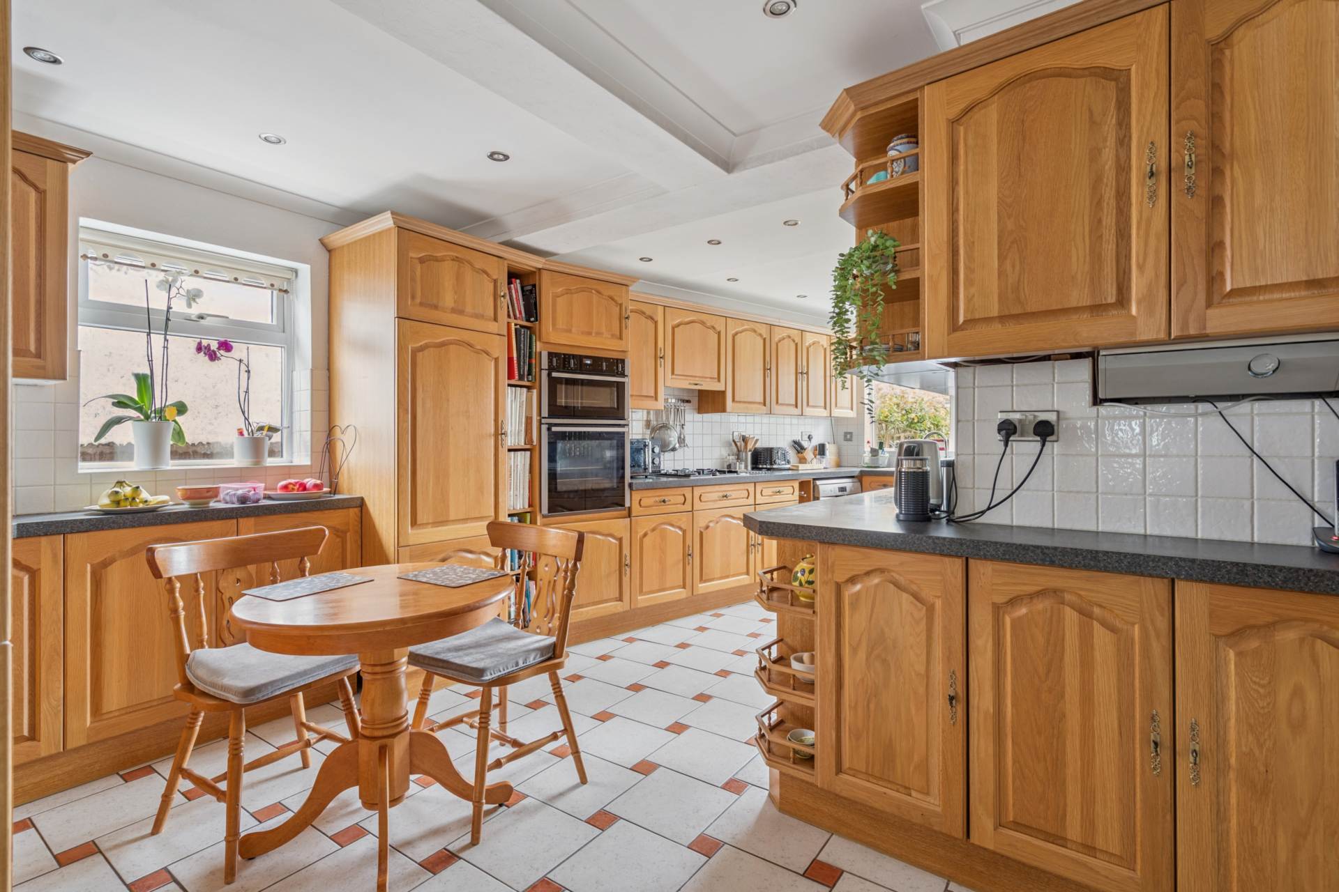 Additional Property Image 3 bedroom Semi Detached for sale in Watford 2