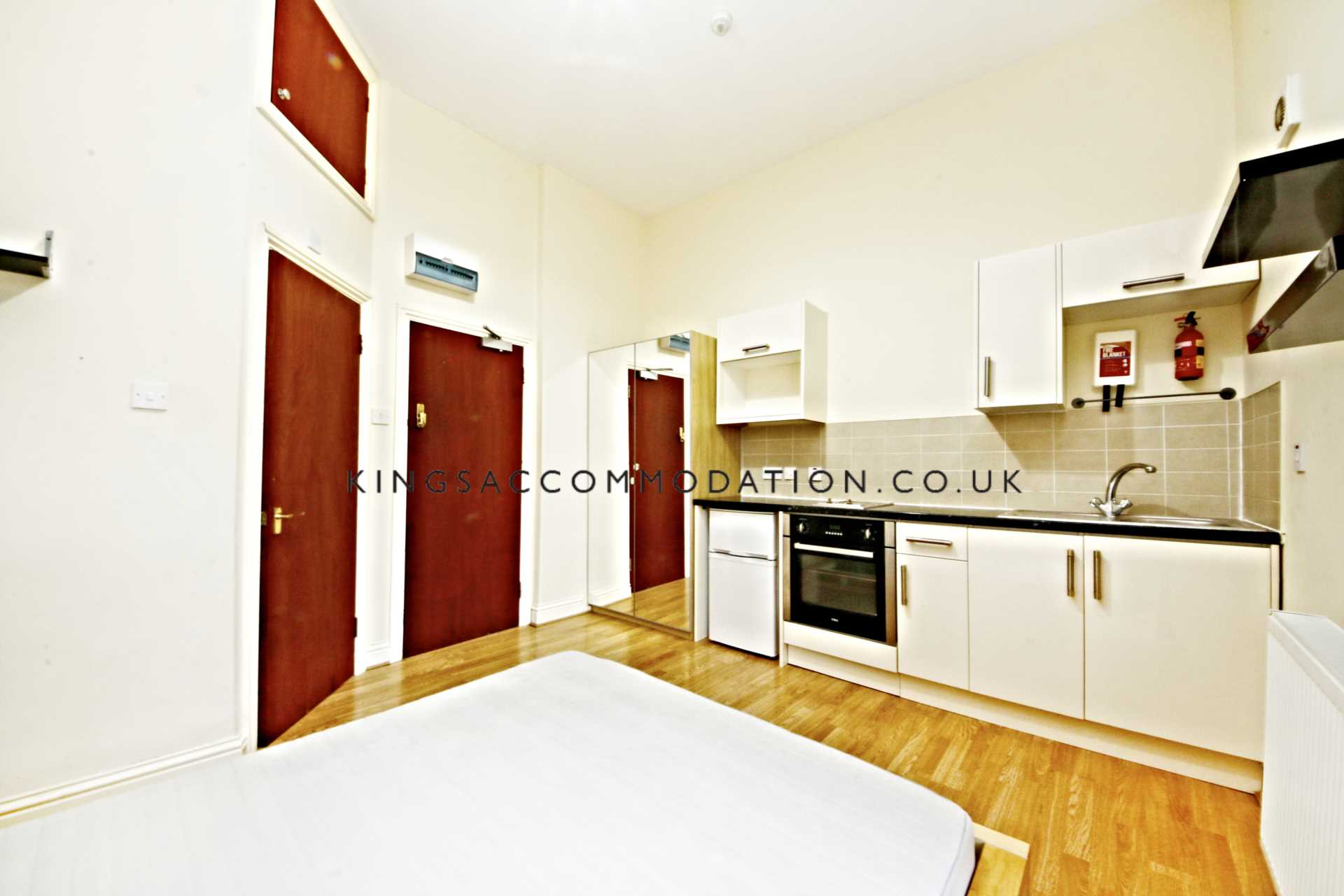 Additional Property Image 1 bedroom Studio to rent in London 4