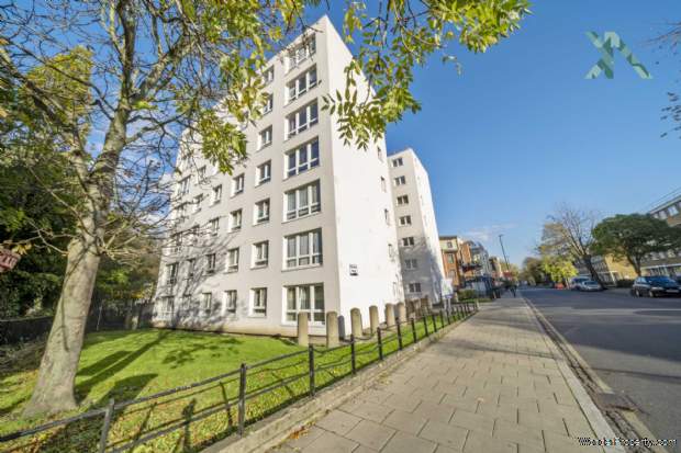 Additional Property Image 1 bedroom Flat for sale in London 11
