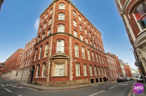 4 bedroom Apartment to rent in Nottingham