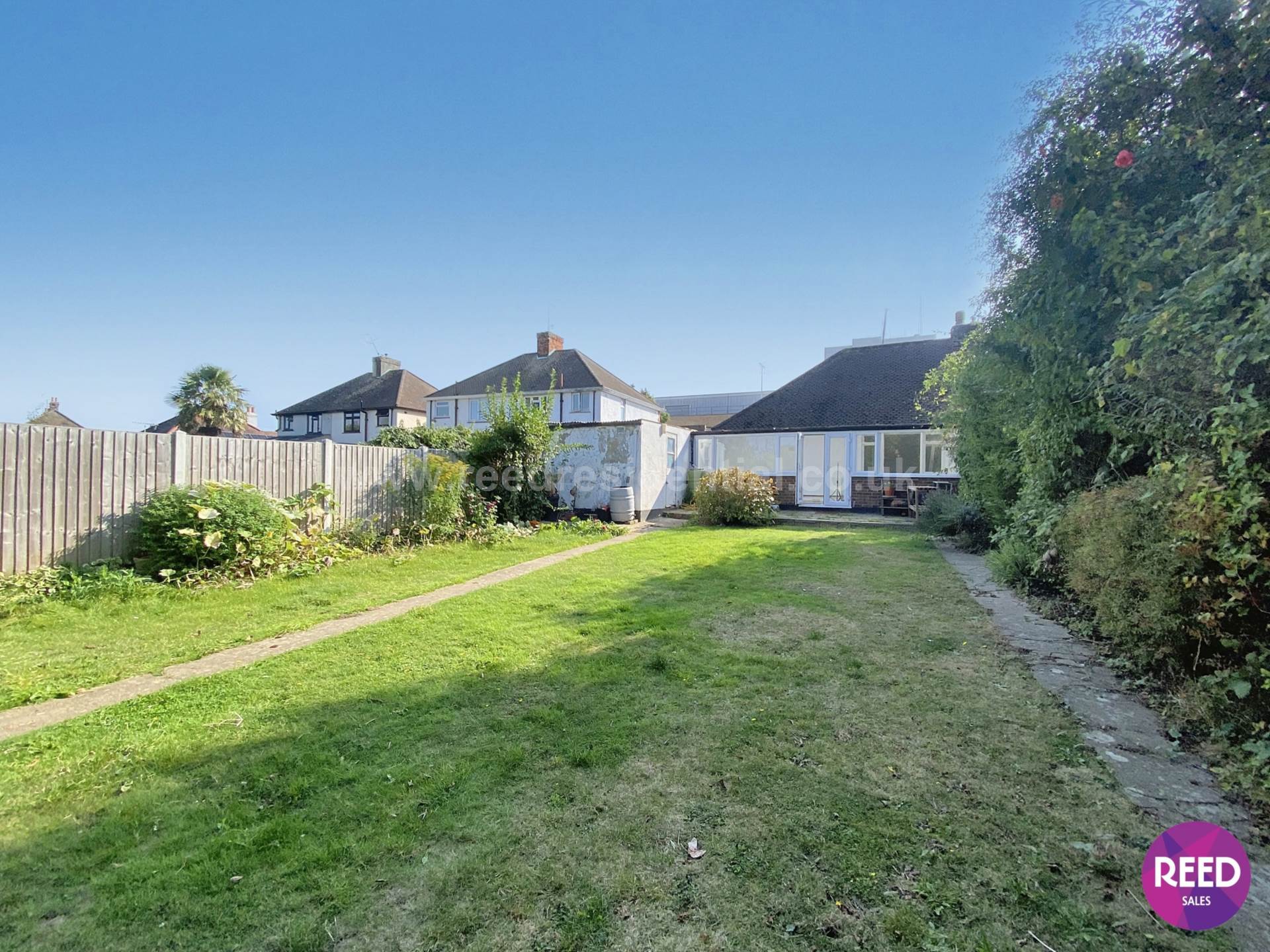 Additional Property Image 3 bedroom Semi Detached Bungalow to rent in Westcliff On Sea 2