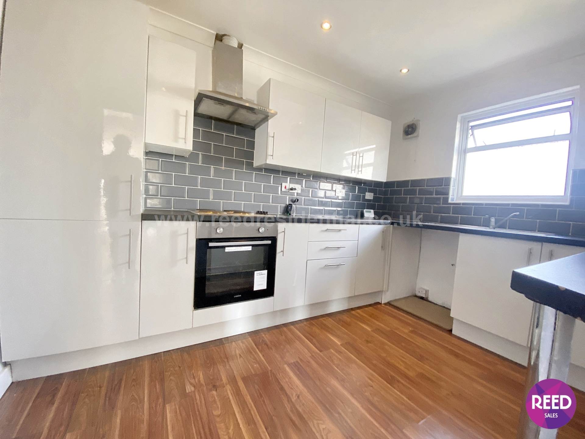 Additional Property Image 3 bedroom Semi Detached Bungalow to rent in Westcliff On Sea 8