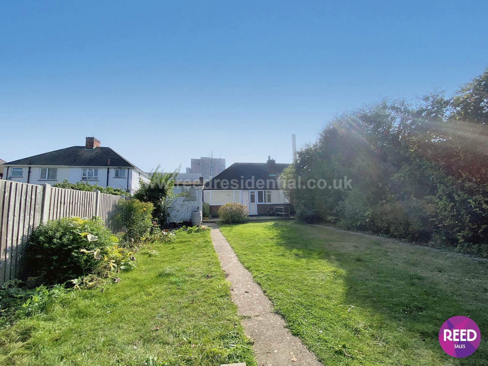 Additional Property Image 3 bedroom Semi Detached Bungalow to rent in Westcliff On Sea 9