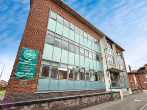 6 bedroom Apartment to rent in Nottingham