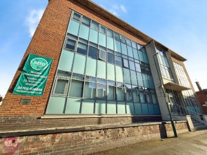 6 bedroom Apartment to rent in Nottingham