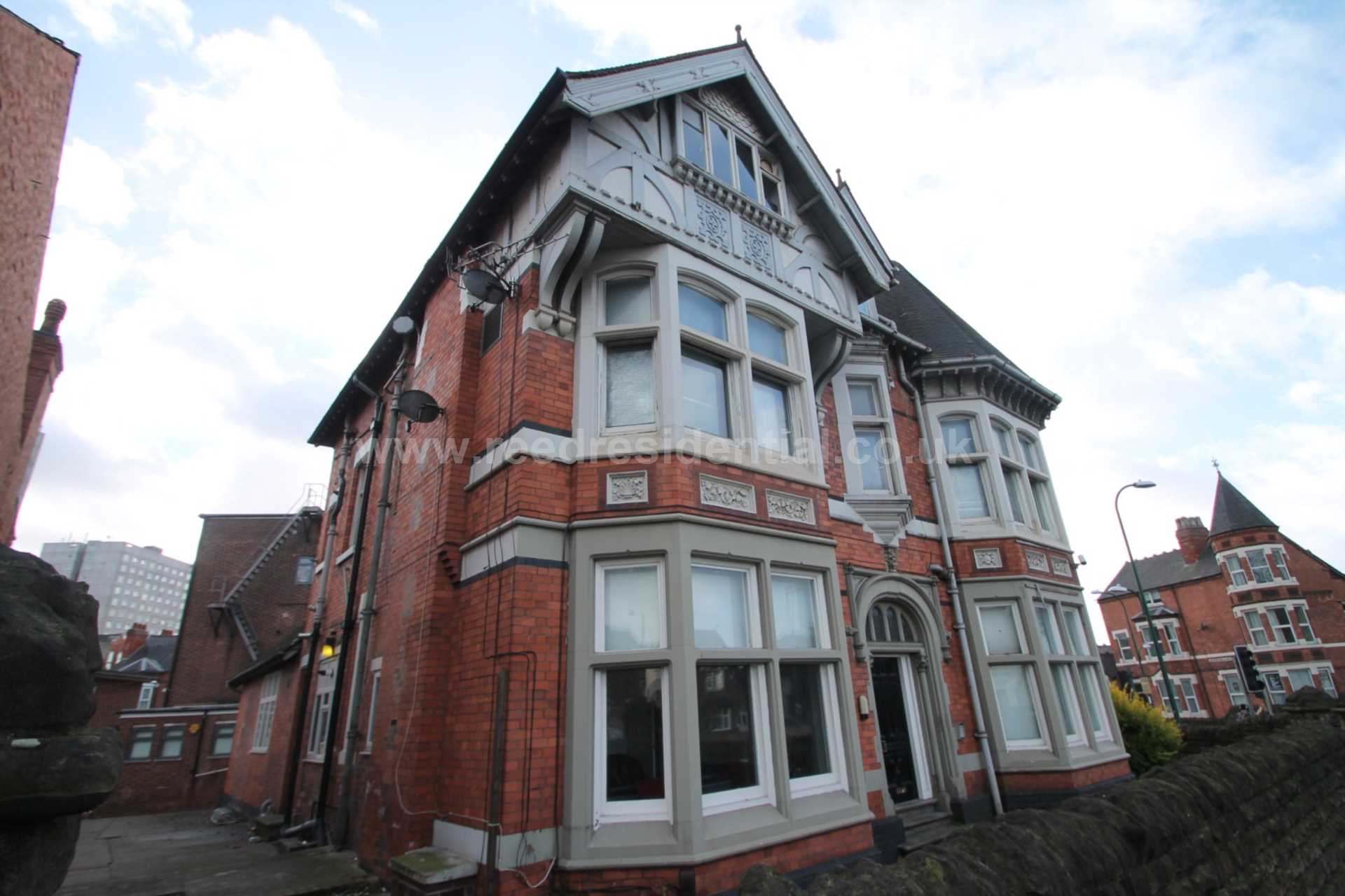 6 bedroom Apartment to rent in Nottingham