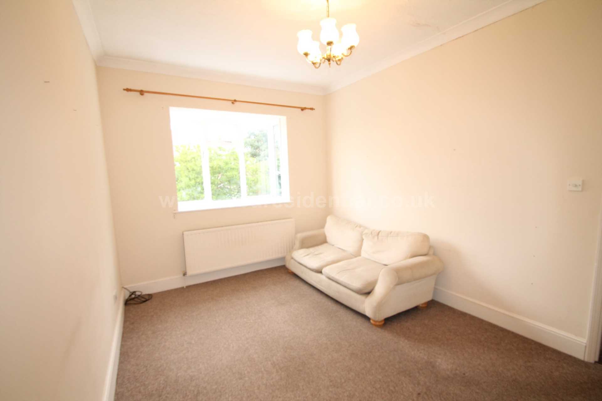 Additional Property Image 1 bedroom Flat to rent in Westcliff On Sea 5