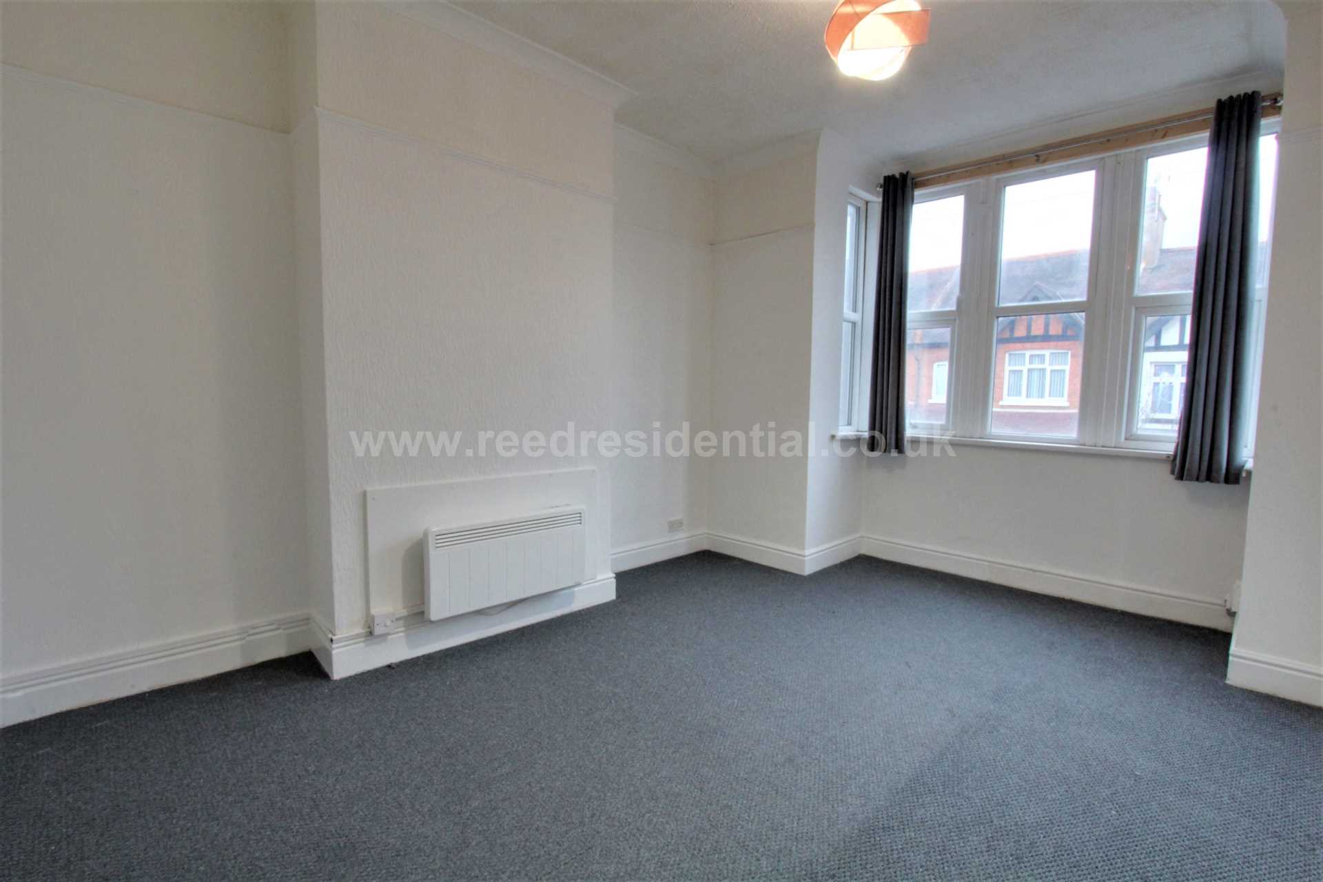 Additional Property Image 2 bedroom Flat to rent in Westcliff On Sea 2