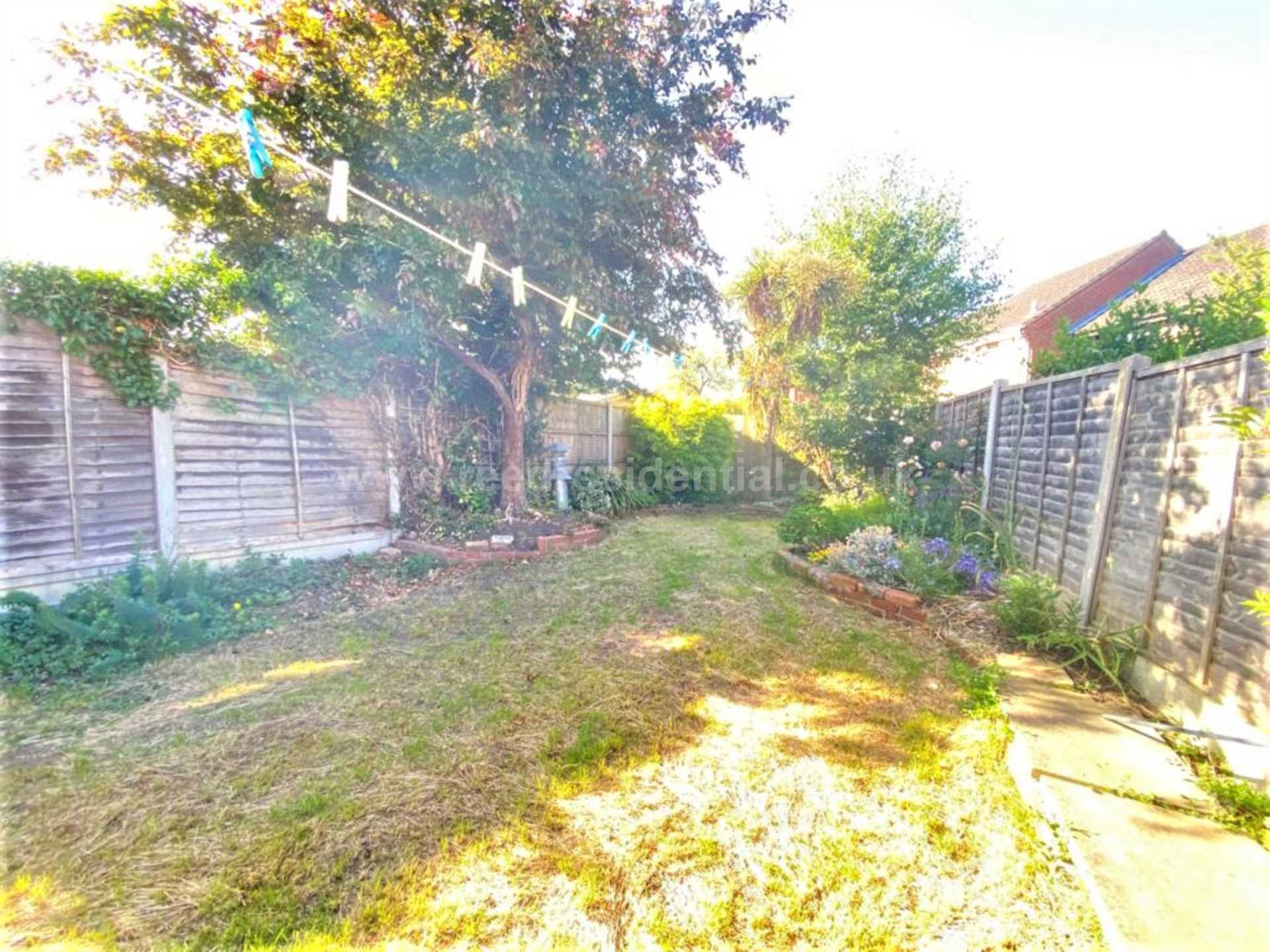 Additional Property Image 3 bedroom House to rent in Rayleigh 20