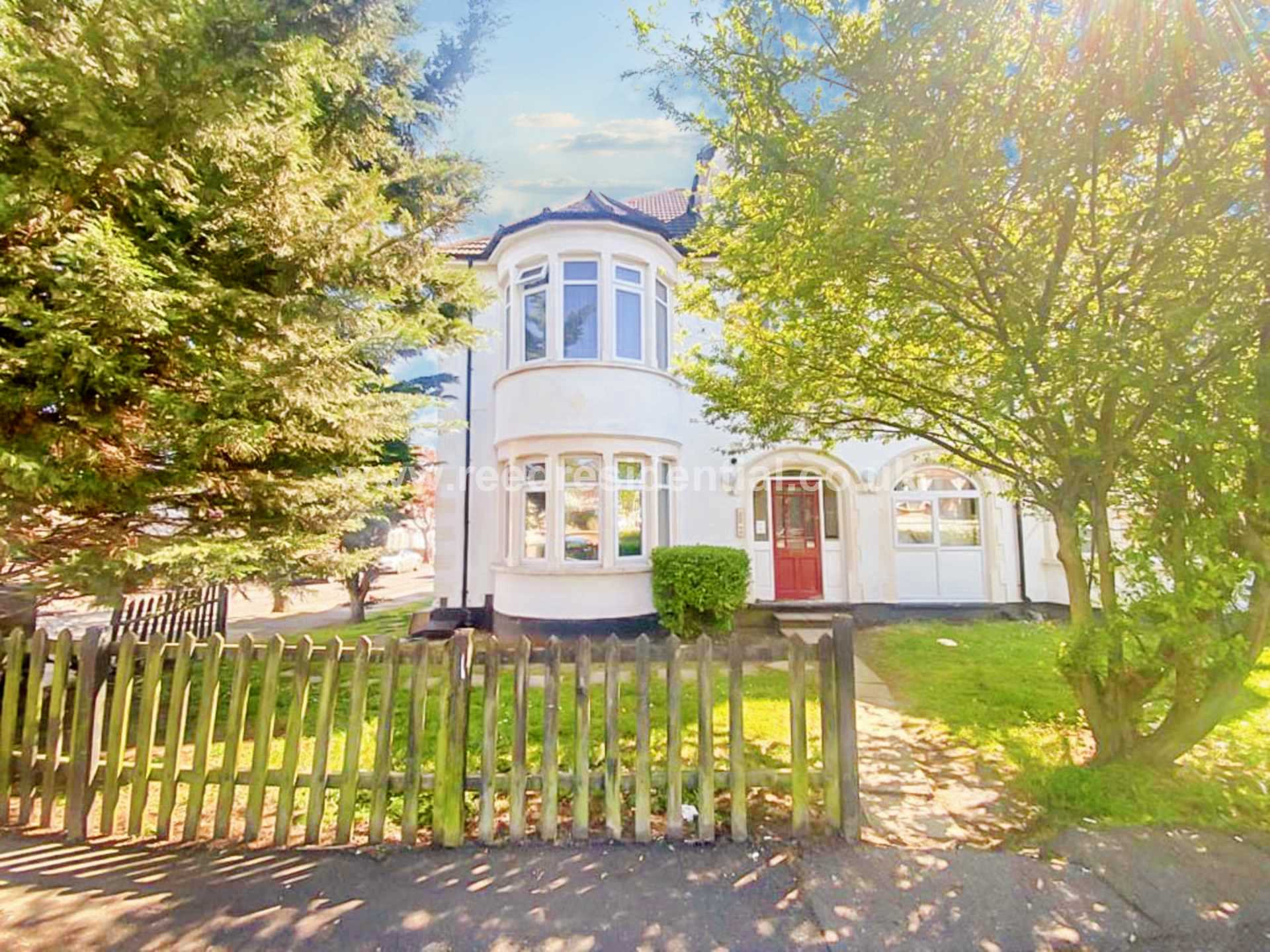Additional Property Image 2 bedroom Flat to rent in Southend On Sea 2