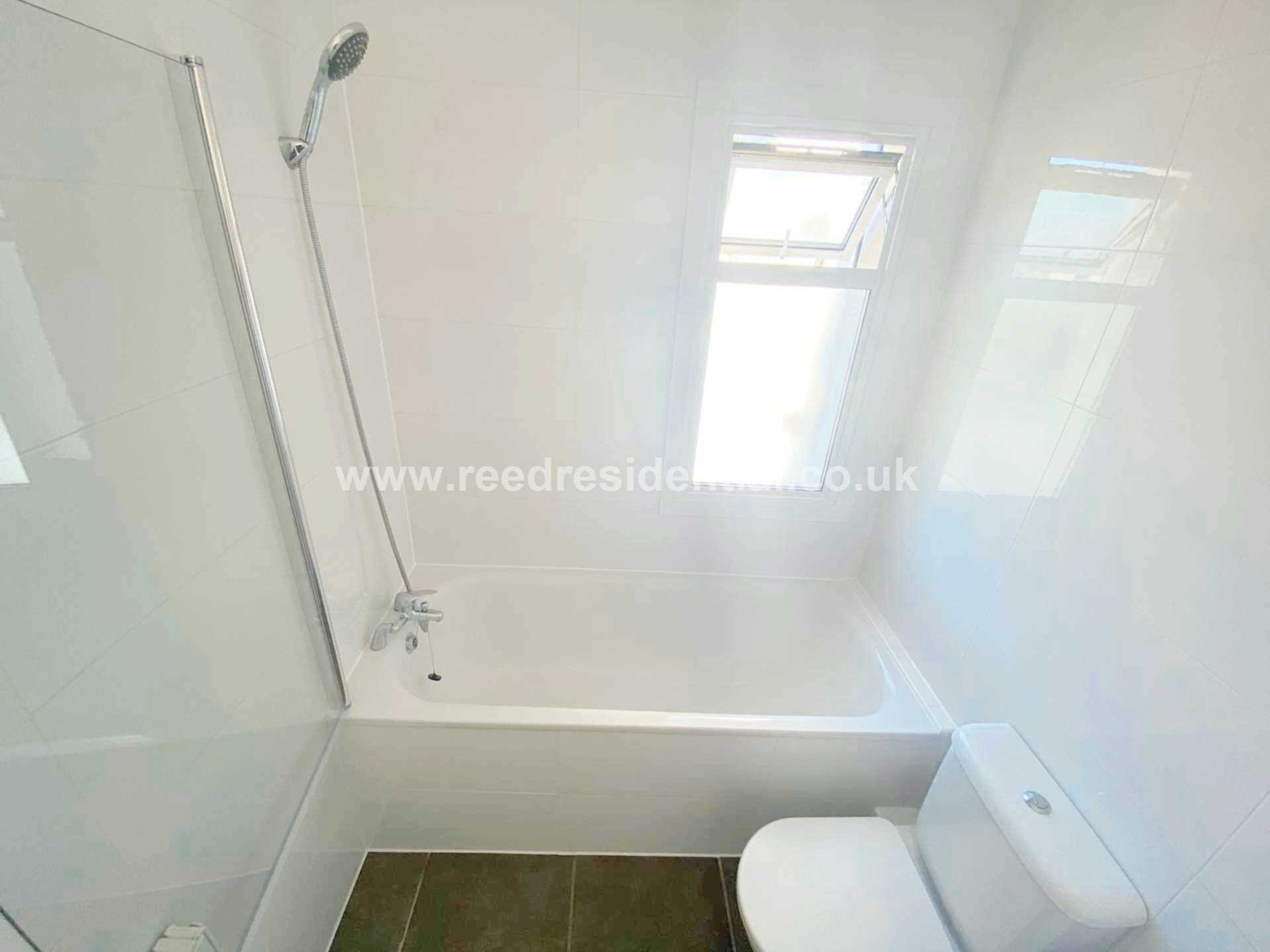 Additional Property Image 2 bedroom Flat to rent in Southend On Sea 3