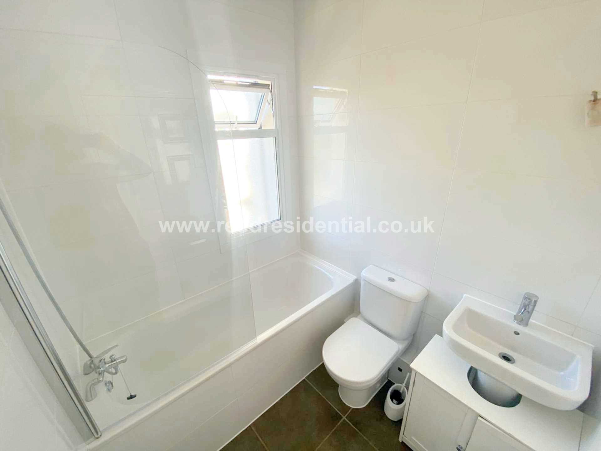 Additional Property Image 2 bedroom Flat to rent in Southend On Sea 6