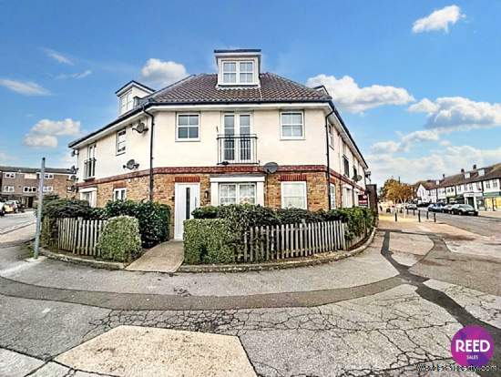 2 bedroom Apartment for sale in Southend On Sea