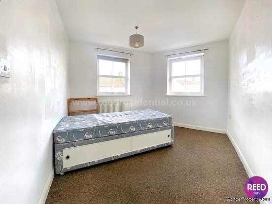 Additional Property Image 2 bedroom Apartment for sale in Southend On Sea 6