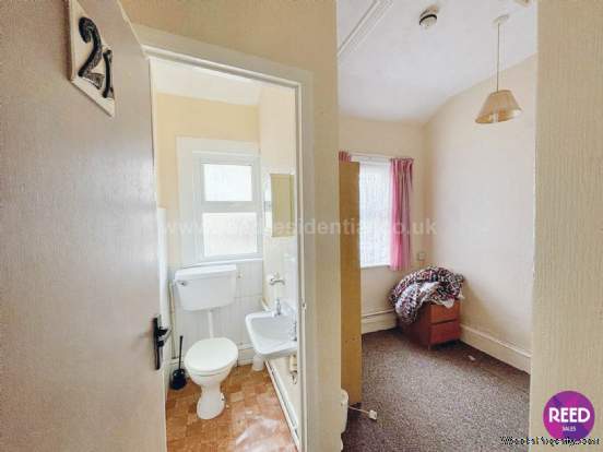 Additional Property Image 17 bedroom Detached for sale in Westcliff On Sea 9