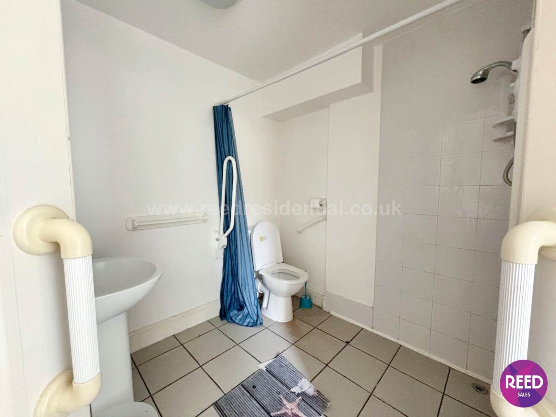 Additional Property Image 17 bedroom Detached for sale in Westcliff On Sea 27