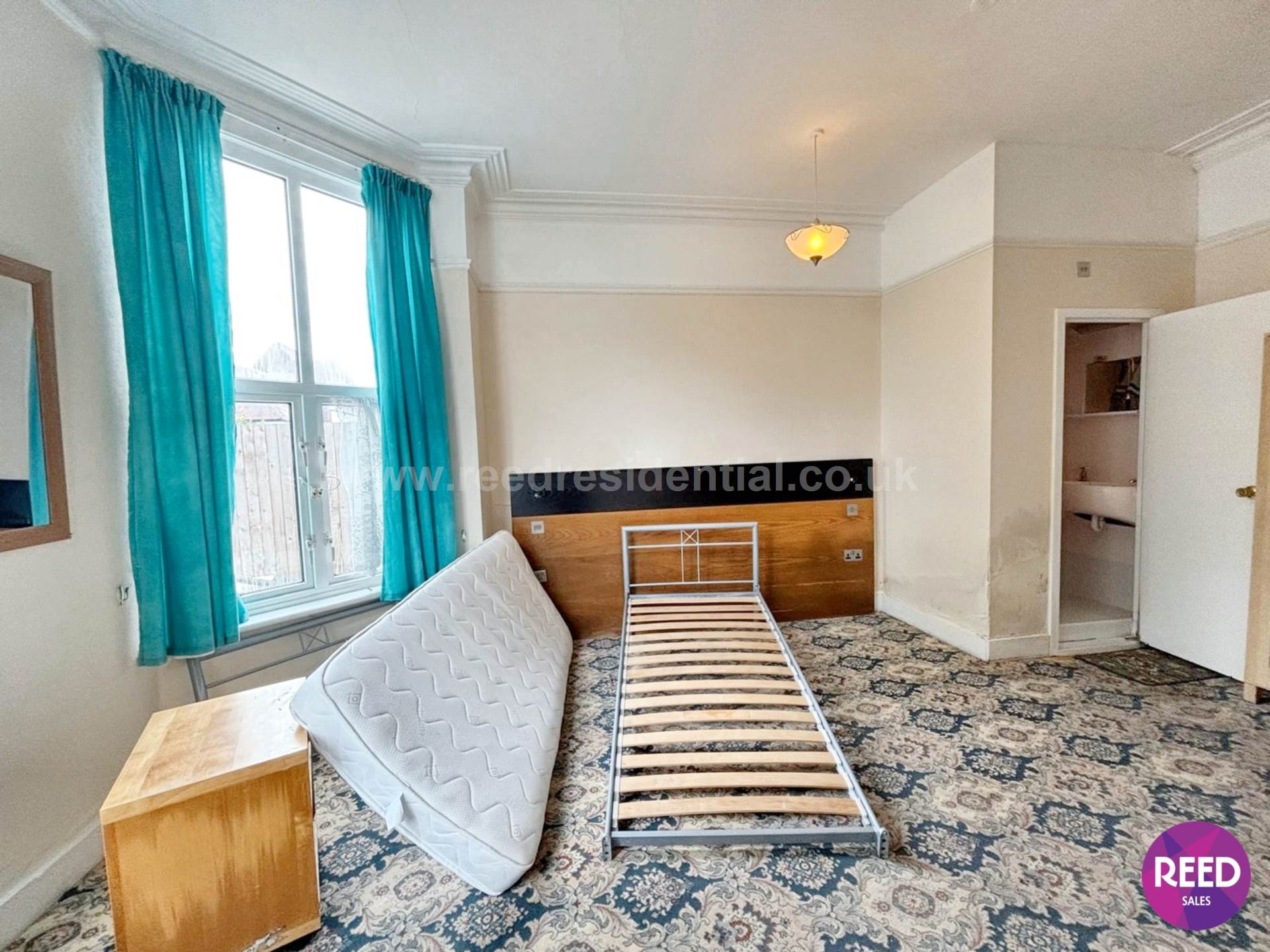 Additional Property Image 17 bedroom Detached for sale in Westcliff On Sea 28