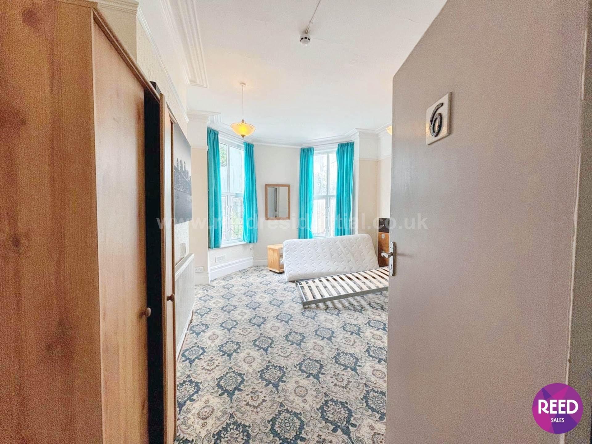 Additional Property Image 17 bedroom Detached for sale in Westcliff On Sea 32