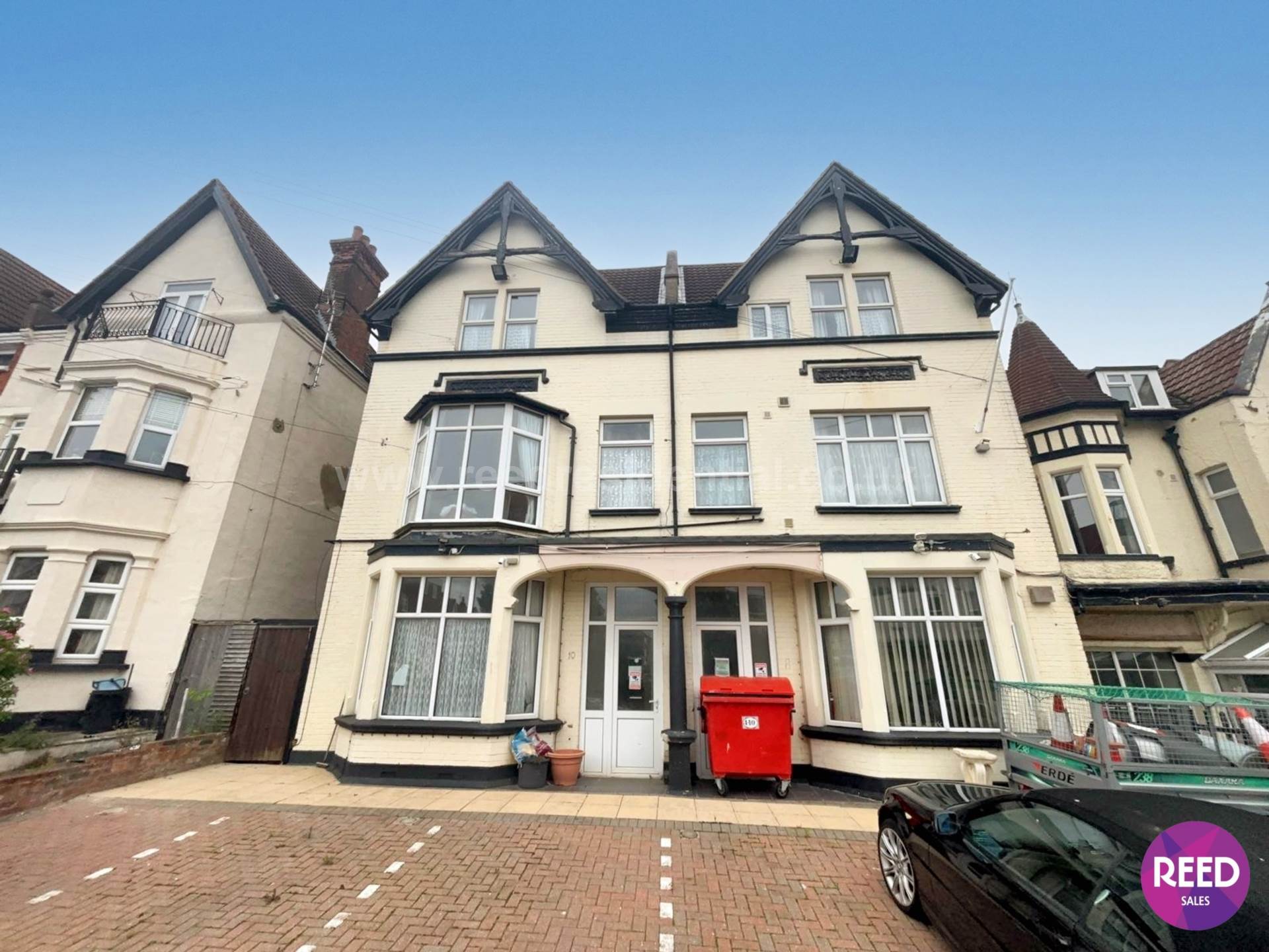 Additional Property Image 17 bedroom Detached for sale in Westcliff On Sea 37