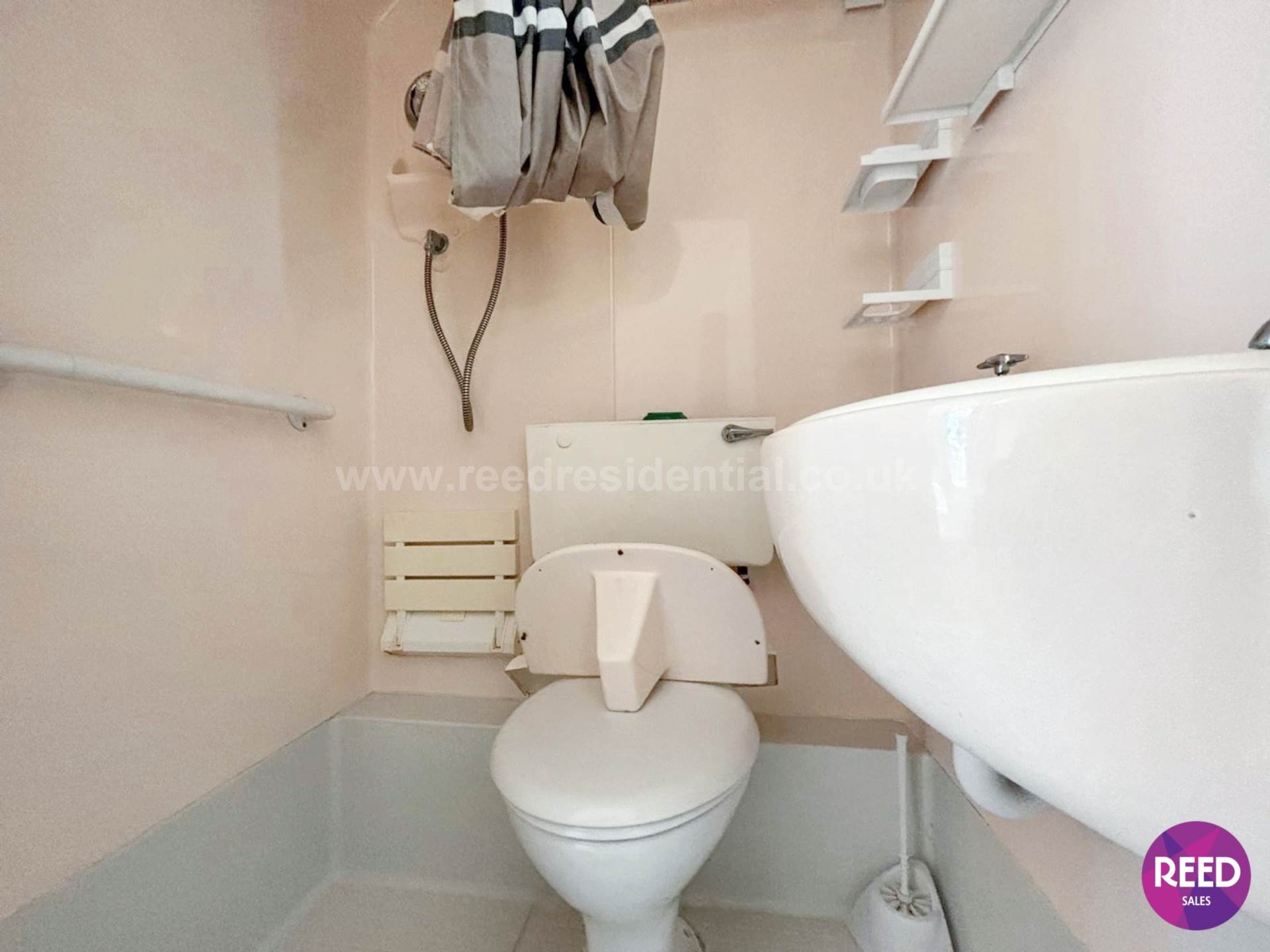 Additional Property Image 17 bedroom Detached for sale in Westcliff On Sea 40