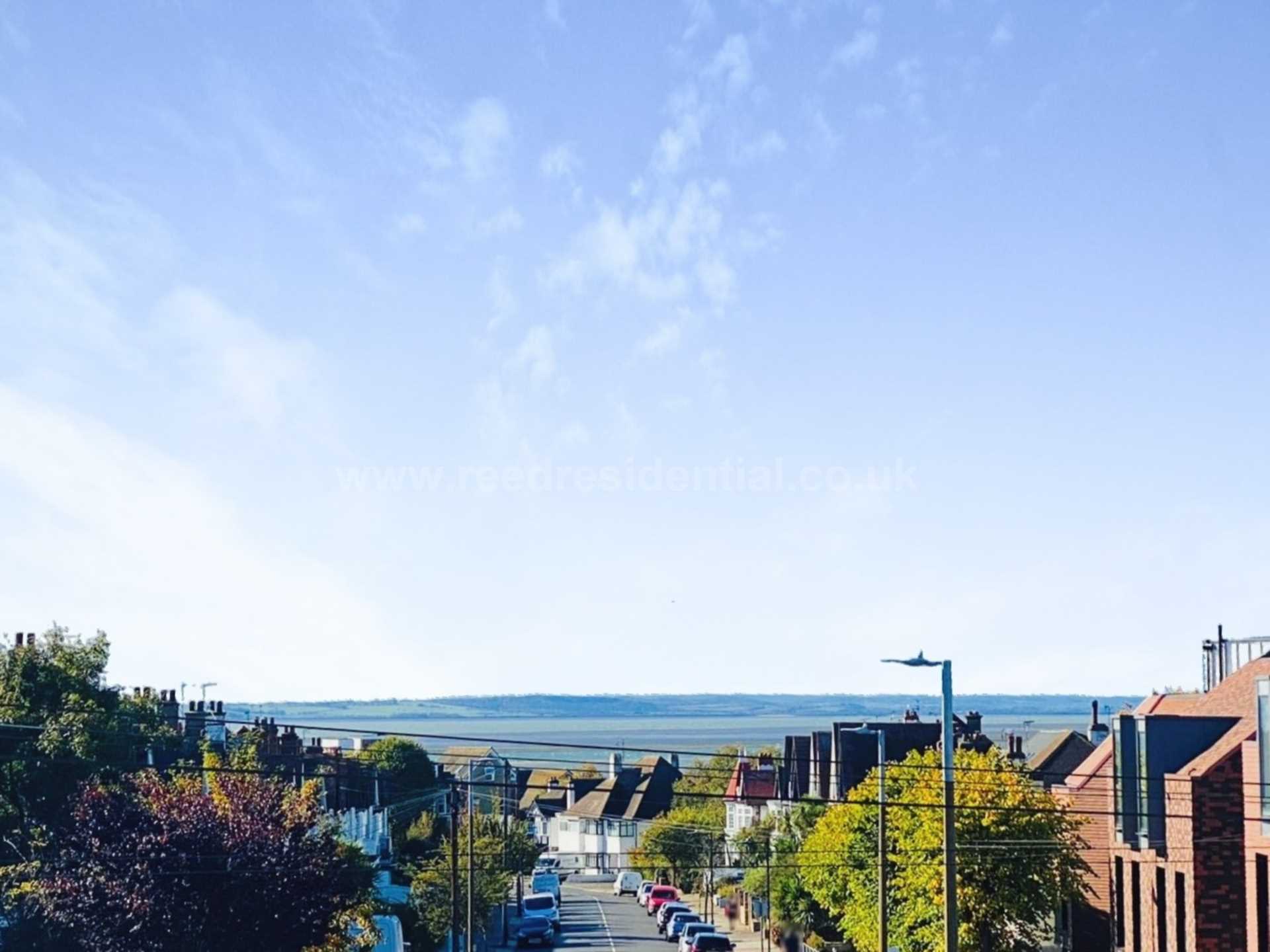 Additional Property Image 2 bedroom Flat for sale in Westcliff On Sea 2