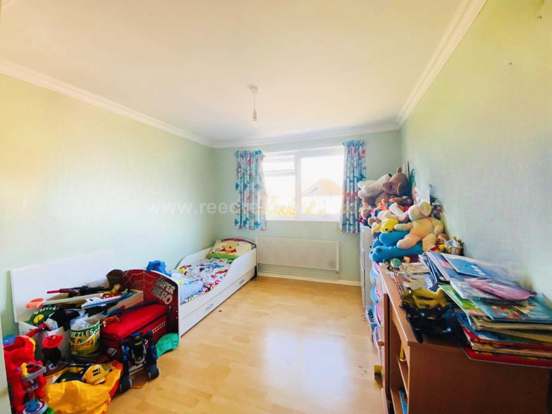 Additional Property Image 2 bedroom Flat for sale in Westcliff On Sea 8