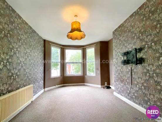Additional Property Image 2 bedroom Flat for sale in Westcliff On Sea 5