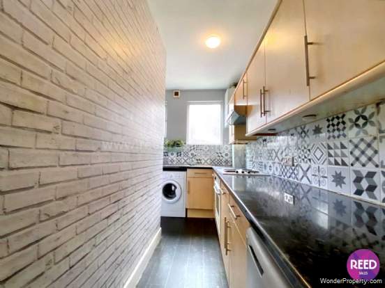 Additional Property Image 2 bedroom Flat for sale in Westcliff On Sea 6