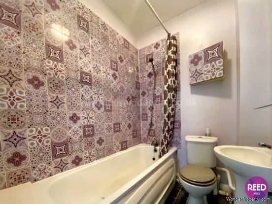 Additional Property Image 2 bedroom Flat for sale in Westcliff On Sea 9