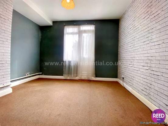 Additional Property Image 2 bedroom Flat for sale in Westcliff On Sea 13