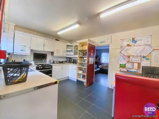 Additional Property Image 10 bedroom Detached for sale in Rochford 11