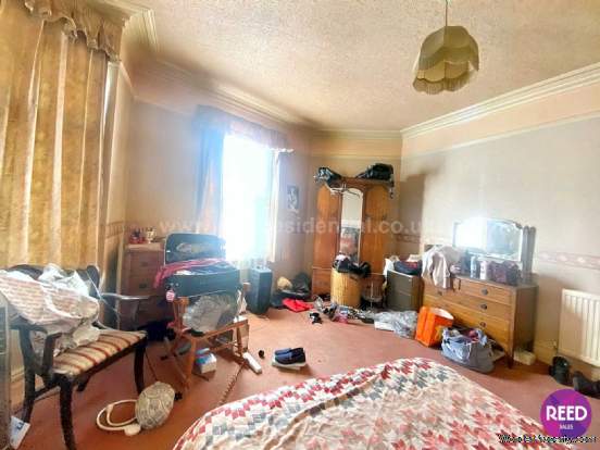 Additional Property Image 3 bedroom Flat for sale in Westcliff On Sea 4