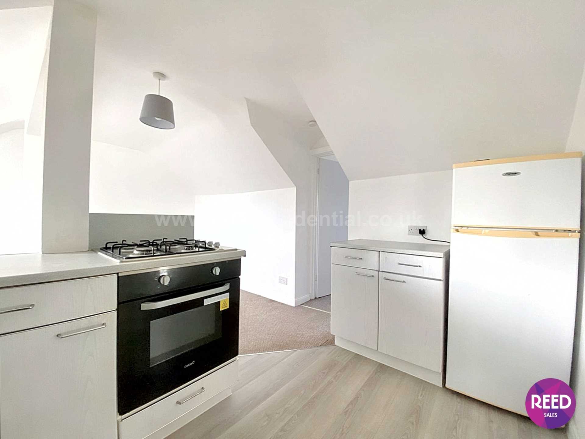Additional Property Image 1 bedroom Flat to rent in Westcliff On Sea 4