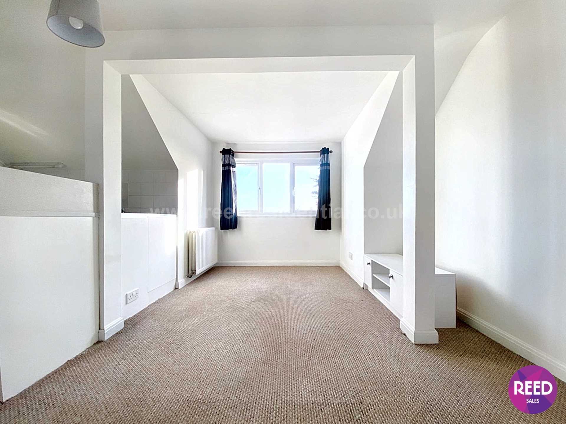 Additional Property Image 1 bedroom Flat to rent in Westcliff On Sea 9