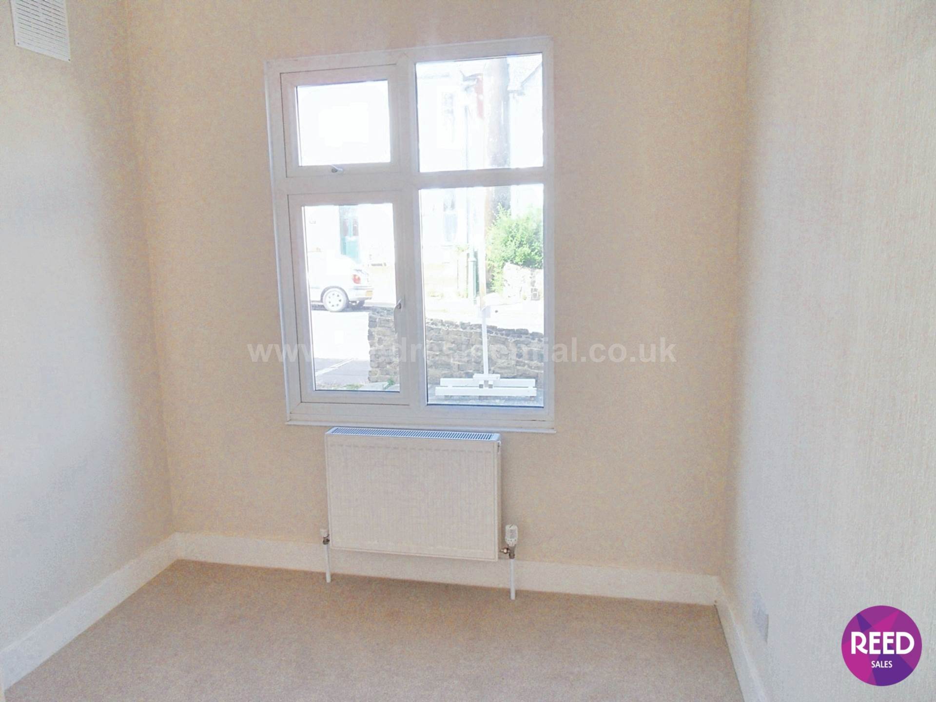 Additional Property Image 2 bedroom Flat to rent in Westcliff On Sea 4