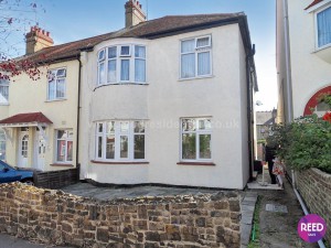 2 bedroom Flat to rent in Westcliff On Sea