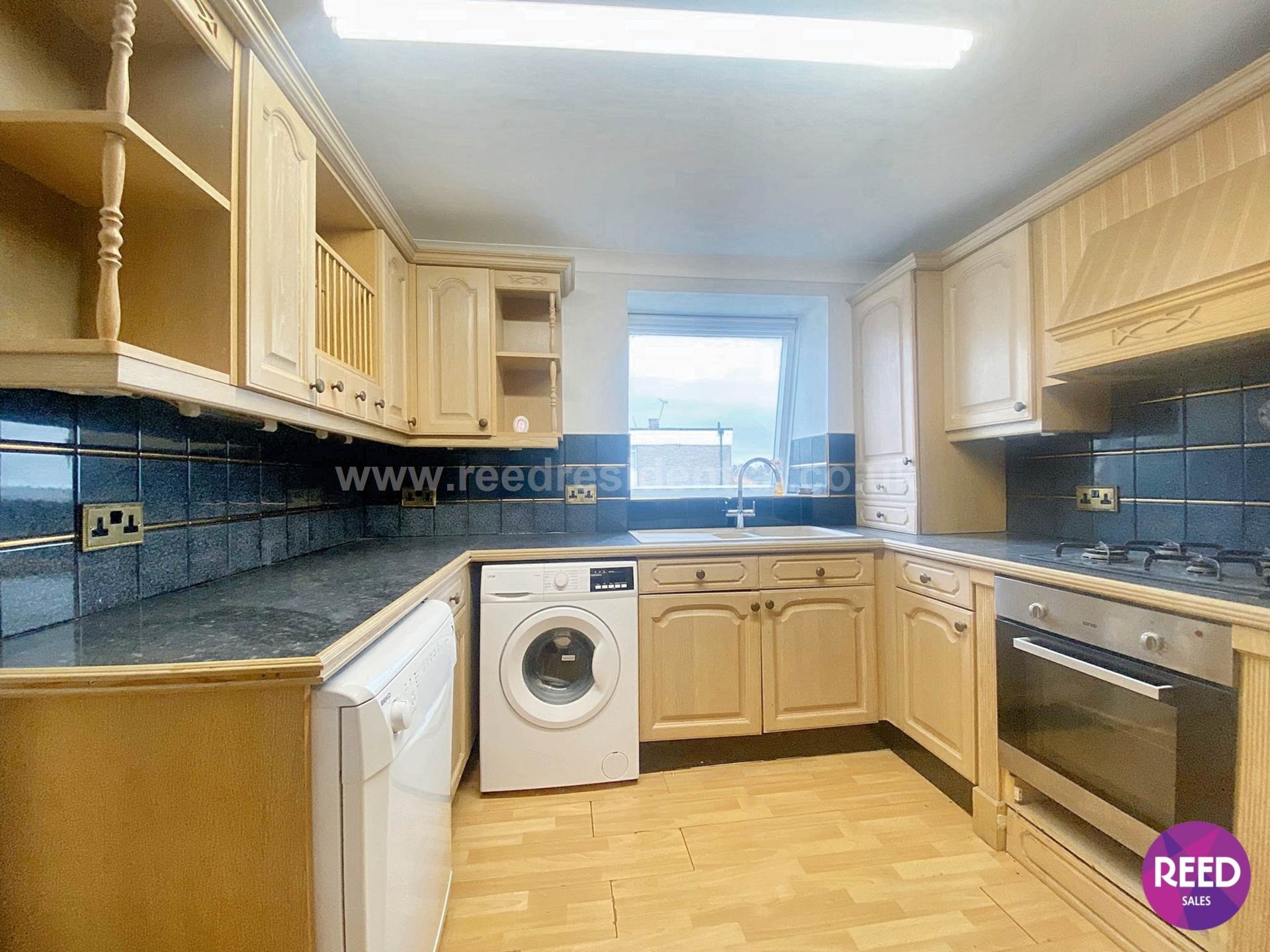 Additional Property Image 2 bedroom Flat to rent in Southend On Sea 5
