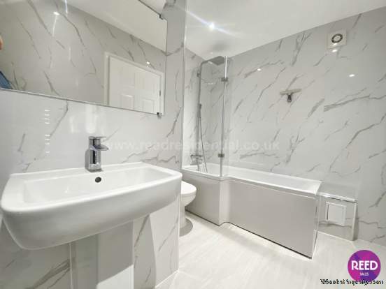 Additional Property Image 3 bedroom Flat for sale in Southend On Sea 3