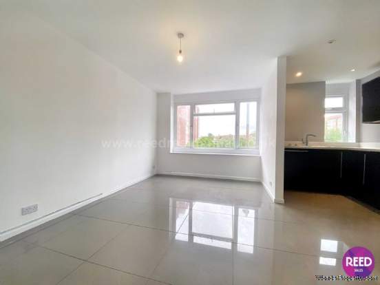 Additional Property Image 3 bedroom Flat for sale in Southend On Sea 6