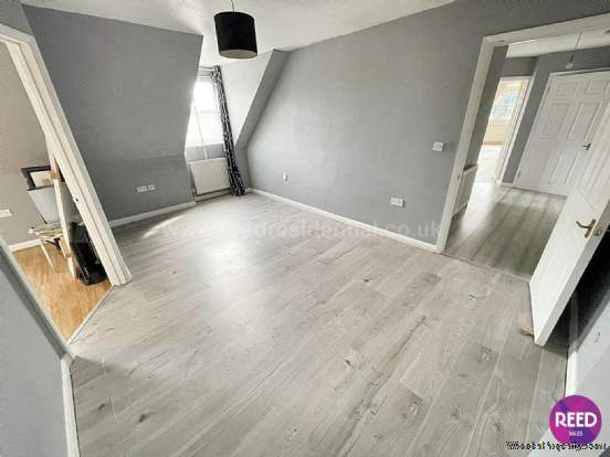 Additional Property Image 2 bedroom Flat for sale in Southend On Sea 3