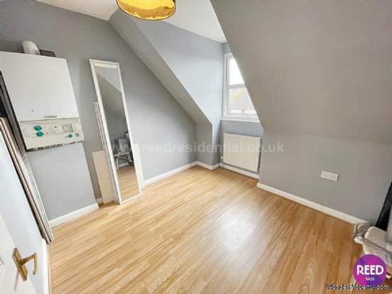Additional Property Image 2 bedroom Flat for sale in Southend On Sea 5