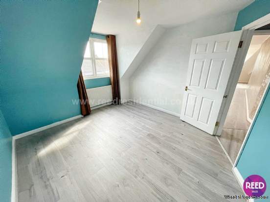 Additional Property Image 2 bedroom Flat for sale in Southend On Sea 6