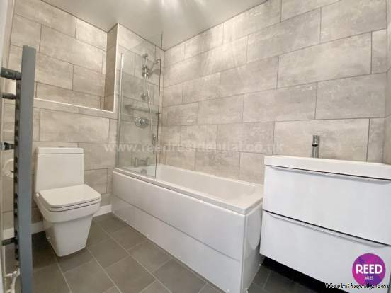 Additional Property Image 2 bedroom Flat for sale in Westcliff On Sea 5