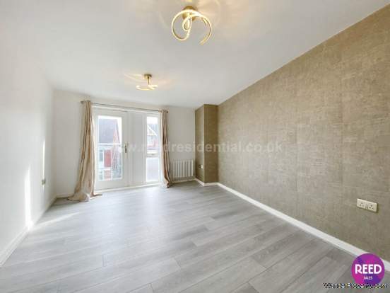 Additional Property Image 2 bedroom Flat for sale in Westcliff On Sea 18