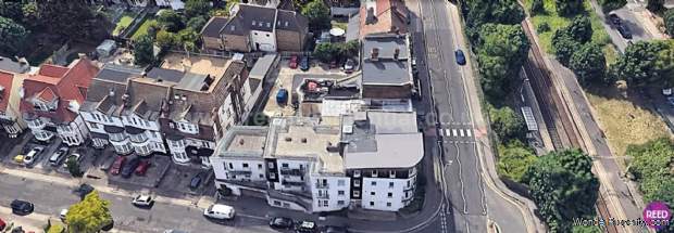Additional Property Image 2 bedroom Flat for sale in Westcliff On Sea 11