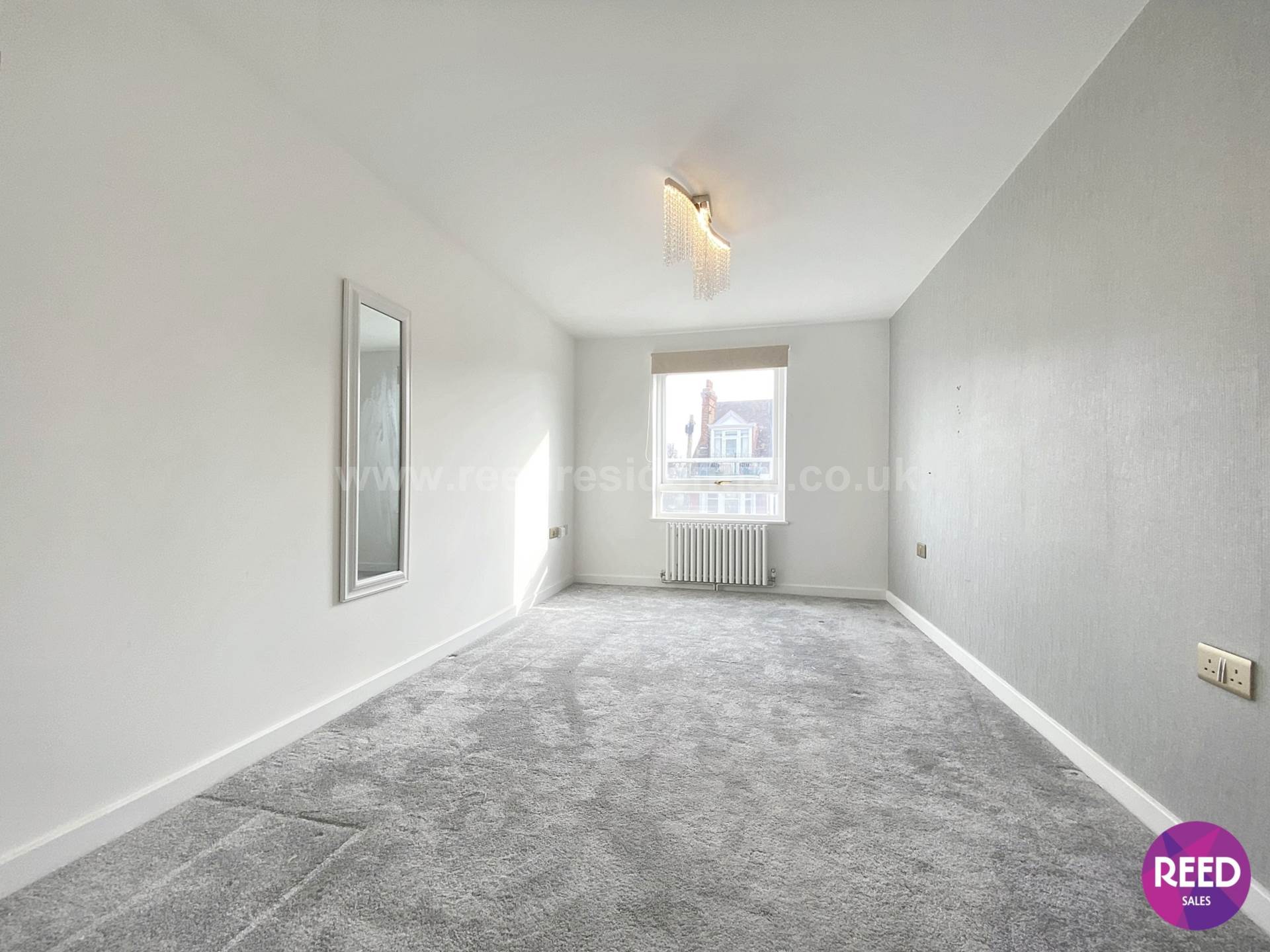 Additional Property Image 2 bedroom Flat for sale in Westcliff On Sea 5