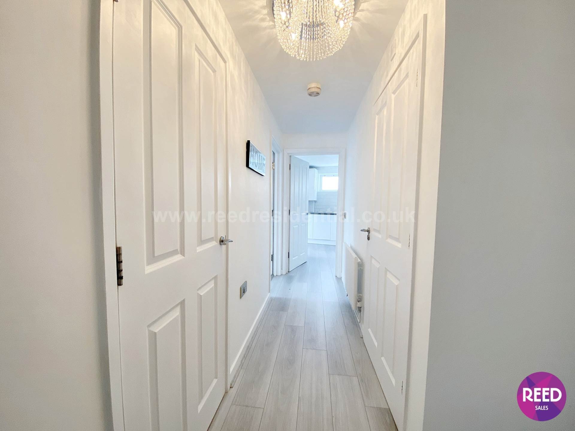 Additional Property Image 2 bedroom Flat for sale in Westcliff On Sea 8