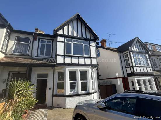 6 bedroom Semi Detached to rent in Westcliff On Sea